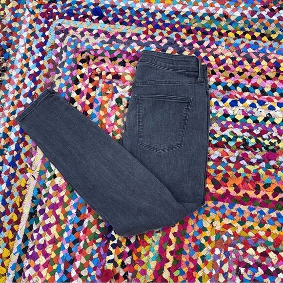 Universal Thread Black Washed High Rise Skinny stretch size 10R- EUC - Picture 5 of 6